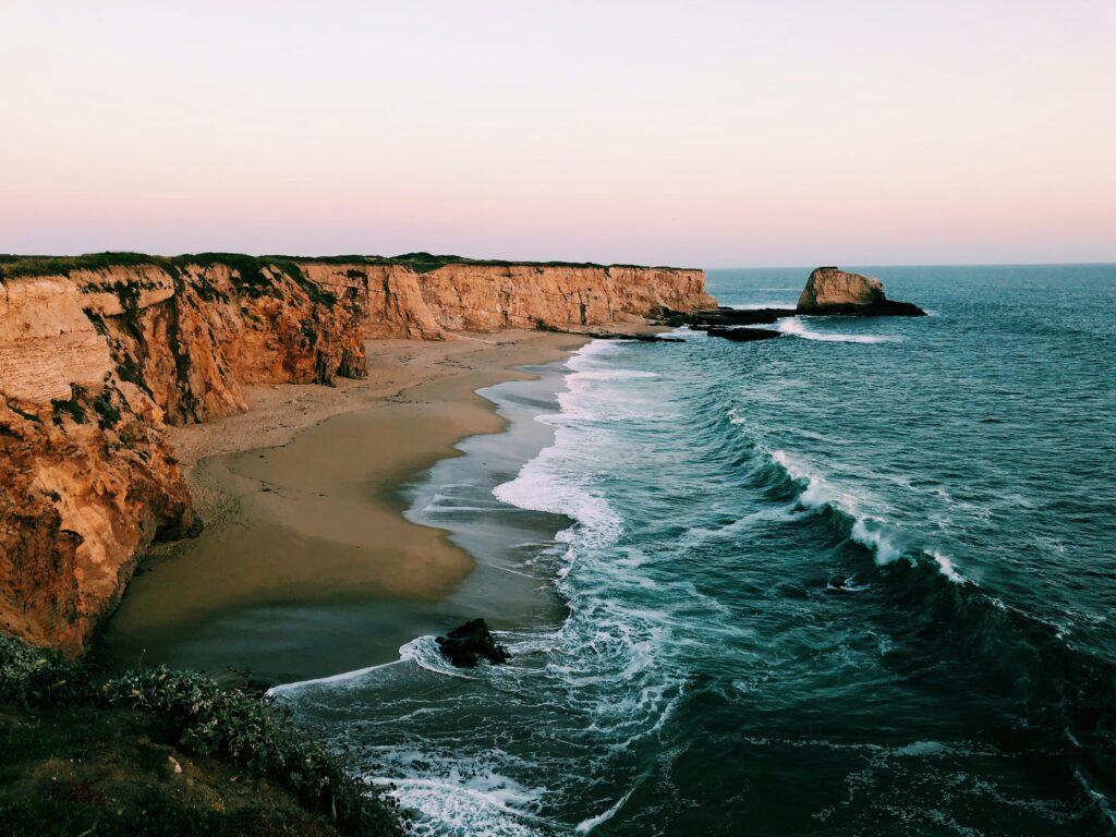 Coastal California Towns: The Ultimate Guide to California’s Most Beautiful Seaside Destinations in 2026 3 sean kelley qR5wQNyDA1s unsplash
